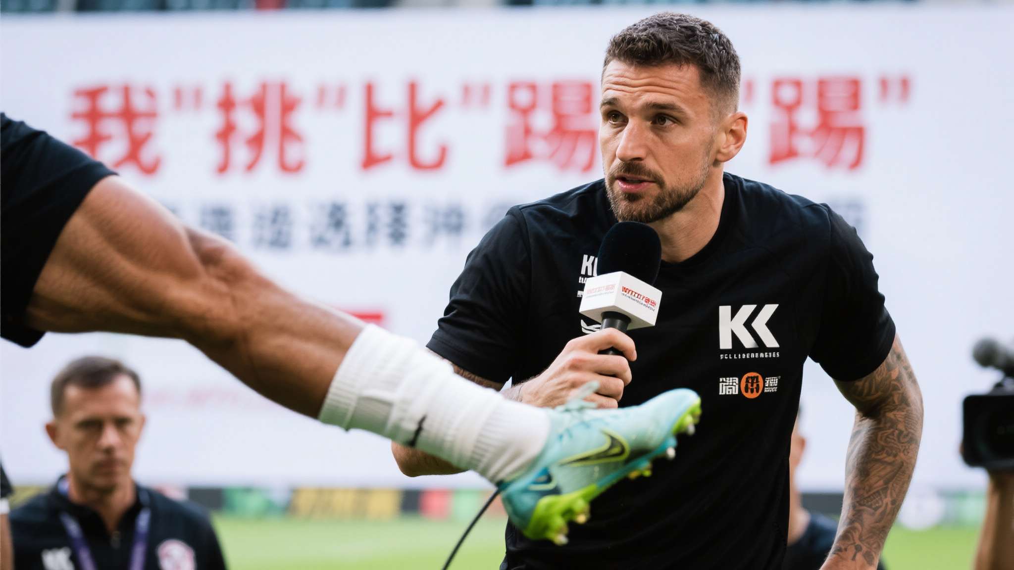 KK：对切尔西两场比赛进三球太棒了；我“挑”比